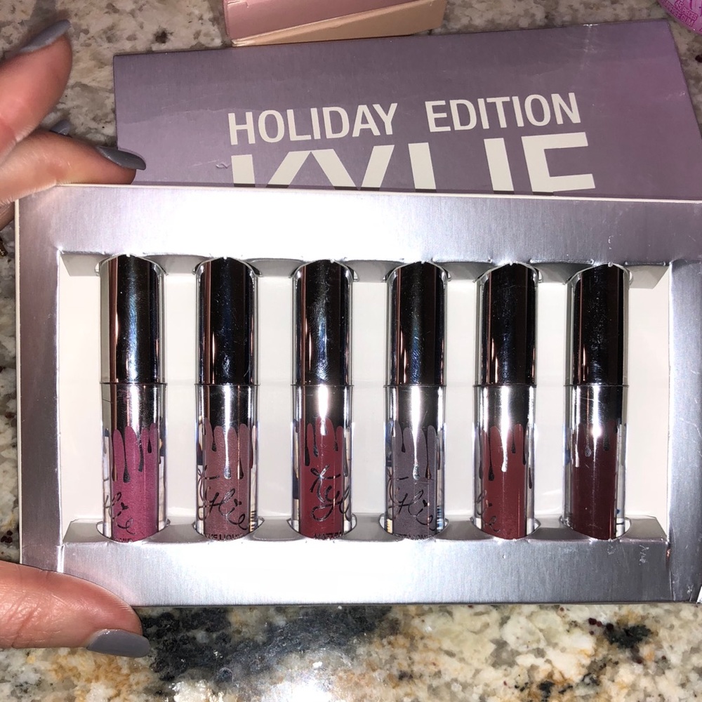 Kylie Holiday Edition- new - REMAKE